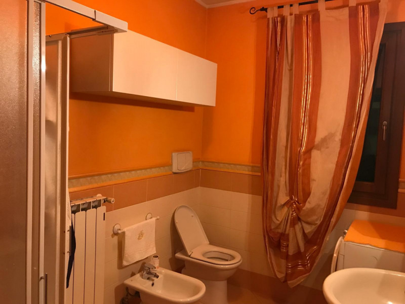 Nel tranquillo quartiere residenziale di Oltrebrenta, nel comune di Noventa Padovana, proponiamo ...