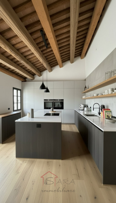 Nel cuore del Centro Storico di Padova, all’interno di una raffinata palazzina di poche unità com...