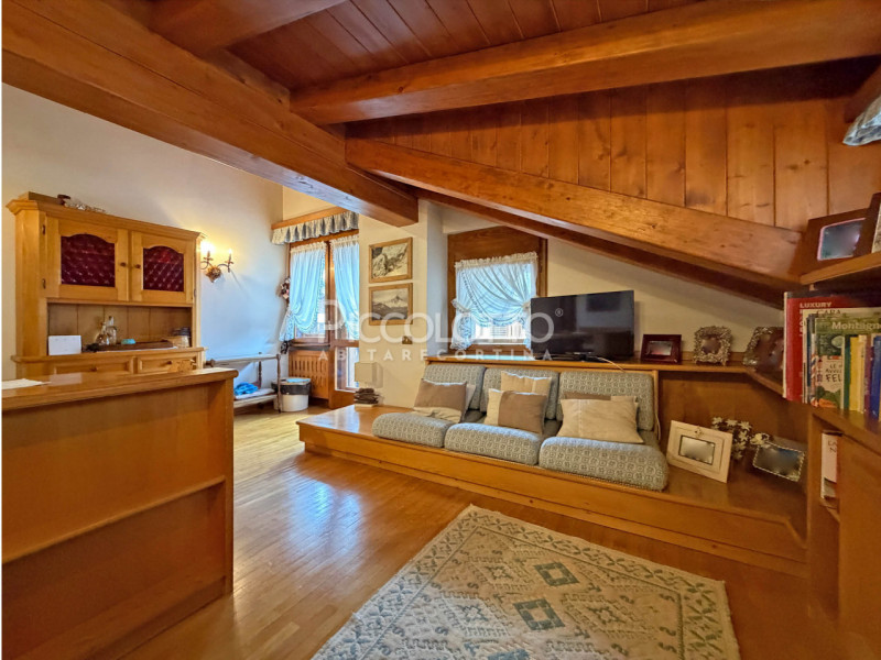 Rif. V5456 - Cortina d'Ampezzo, luminoso attico in vendita in privilegiata posizione nelle immedi...