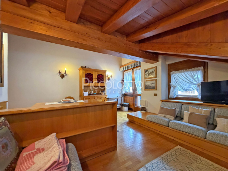 Rif. V5456 - Cortina d'Ampezzo, luminoso attico in vendita in privilegiata posizione nelle immedi...