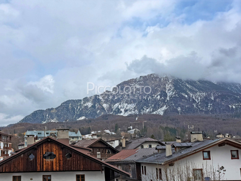 Rif. V5457 - Attico, Corso Italia, 2 camere - vista panoramica.

Nel cuore di Corso Italia, propo...