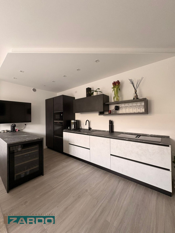 Rif. A-321 Per info (3409172184 Nicolò)

In una delle zone residenziali più tranquille e curate d...