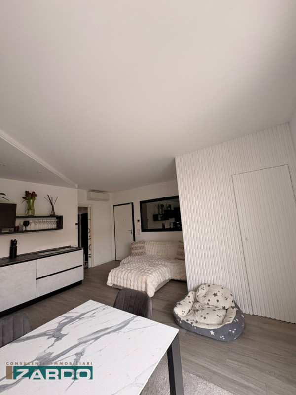 Rif. A-321 Per info (3409172184 Nicolò)

In una delle zone residenziali più tranquille e curate d...