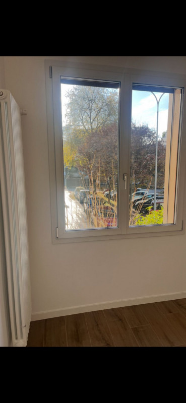 Nuovo appartamento in pronta consegna, 1° piano di una palazzina servita da ascensore. Superficie...