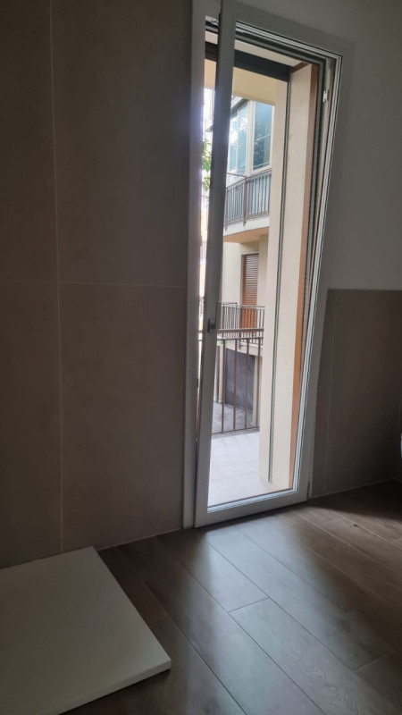 Nuovo appartamento in pronta consegna, 1° piano di una palazzina servita da ascensore. Superficie...