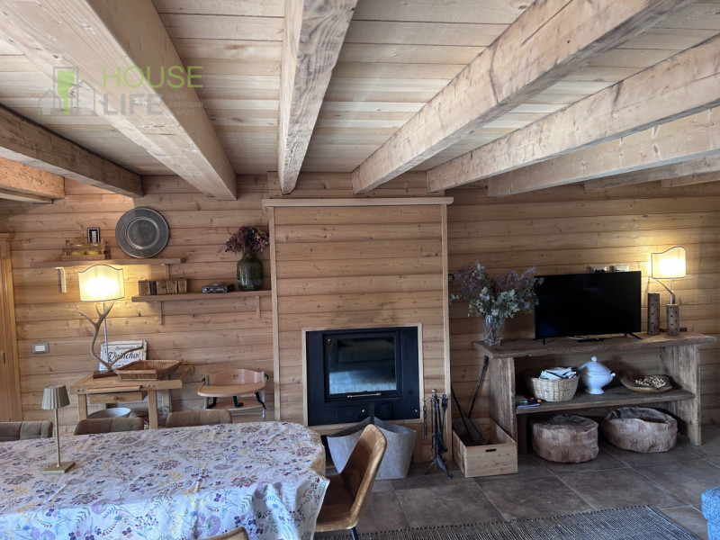 ROANA - TRESCHE CONCA - ELEGANTE CHALET DI MONTAGNA quadrilocale, tre-quattro camere, tre bagni, ...