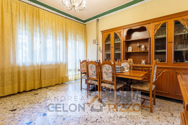 Se stai cercando una casa indipendente con spazi generosi e la possibilità di personalizzarla sec...