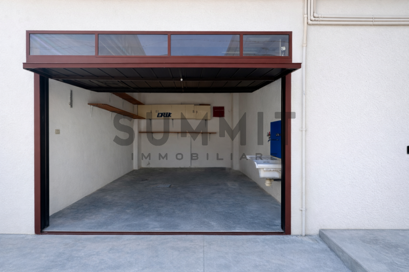 SCHIO - SS. TRINITA': In piccola palazzina di sole cinque unità proponiamo ampio BICAMERE al pian...