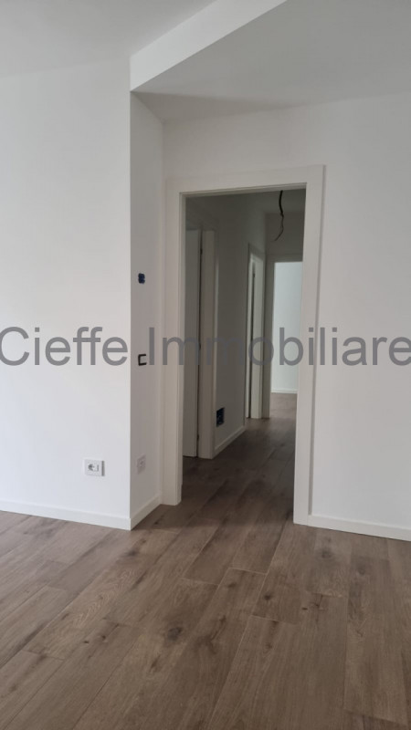 In quartiere tranquillo e ben collegato proponiamo in vendita appartamento trilocale di circa 75 ...