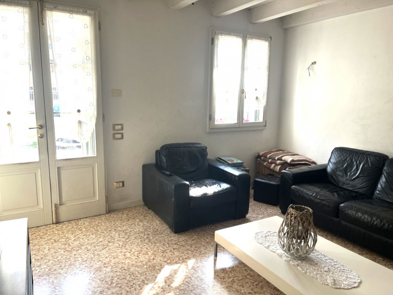 Caldogno, CASA AFFIANCATA RISTRUTTURATA € 268.000.Trattativa riservata Unica Immobiliare Colceres...