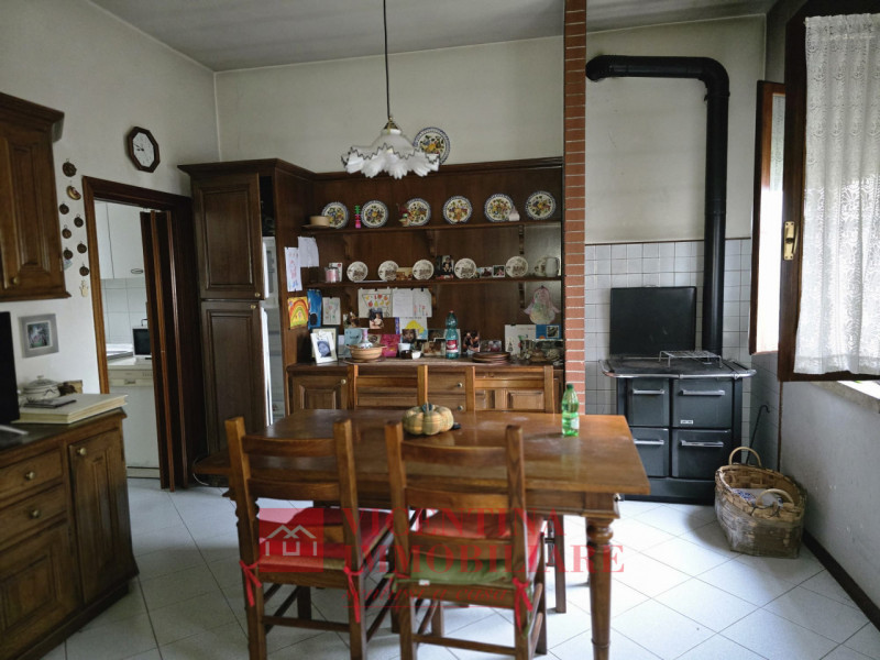 VICENZA OVEST: proponiamo IN ESCLUSIVA CASA SINGOLA TERRATETTO di 183 mq situata in zona Vicenza ...