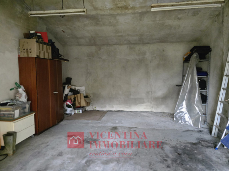 VICENZA OVEST: proponiamo IN ESCLUSIVA CASA SINGOLA TERRATETTO di 183 mq situata in zona Vicenza ...