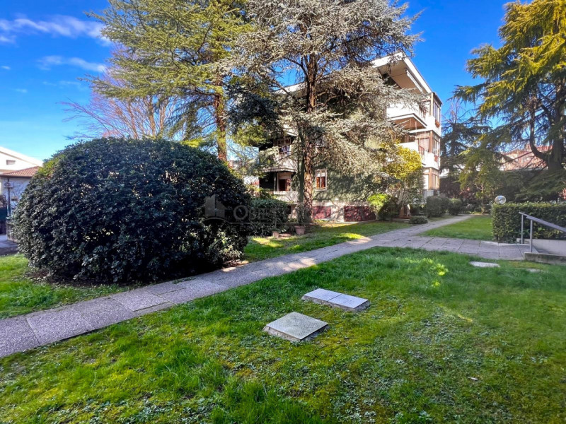 PD319 - Proponiamo in vendita un luminoso appartamento di ampie metrature, in quartiere Forcellin...