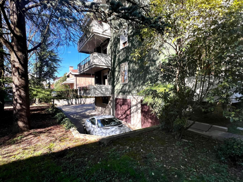 PD319 - Proponiamo in vendita un luminoso appartamento di ampie metrature, in quartiere Forcellin...