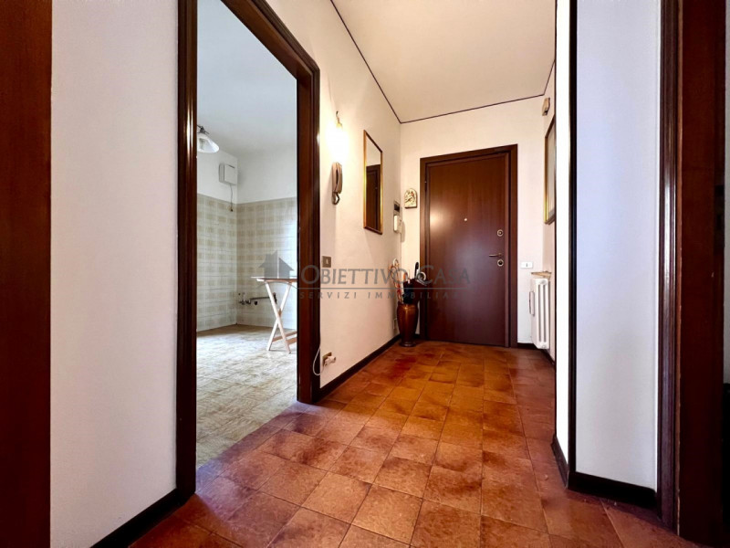 PD319 - Proponiamo in vendita un luminoso appartamento di ampie metrature, in quartiere Forcellin...