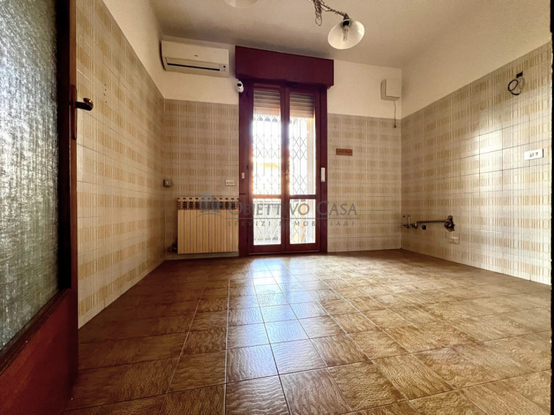 PD319 - Proponiamo in vendita un luminoso appartamento di ampie metrature, in quartiere Forcellin...