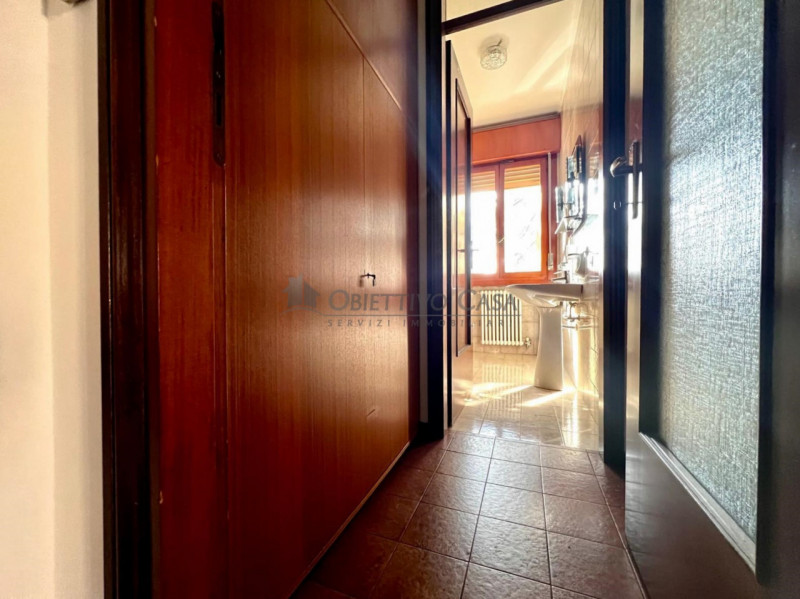 PD319 - Proponiamo in vendita un luminoso appartamento di ampie metrature, in quartiere Forcellin...