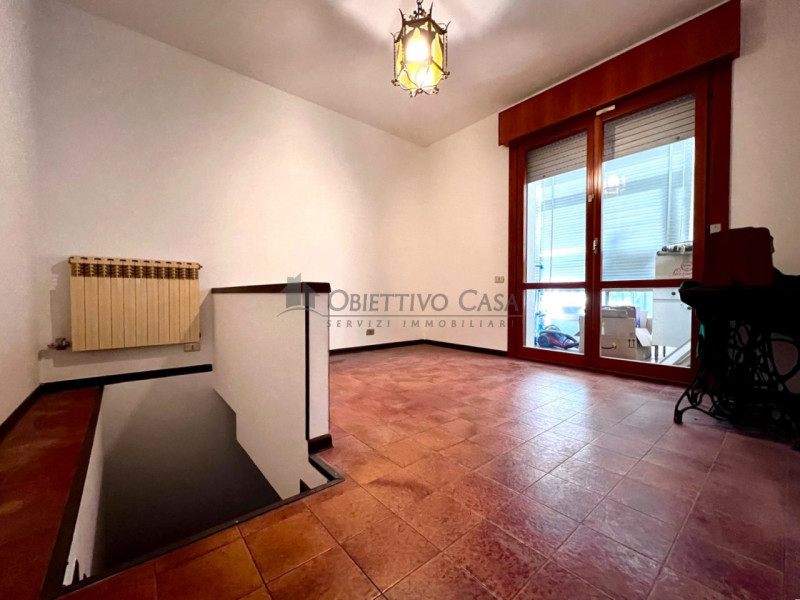 PD319 - Proponiamo in vendita un luminoso appartamento di ampie metrature, in quartiere Forcellin...