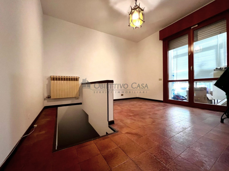 PD319 - Proponiamo in vendita un luminoso appartamento di ampie metrature, in quartiere Forcellin...