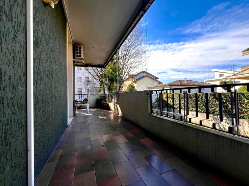 PD319 - Proponiamo in vendita un luminoso appartamento di ampie metrature, in quartiere Forcellin...