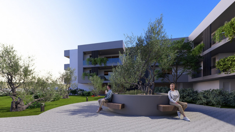 Presentiamo un elegante appartamento in vendita, situato all'interno di un moderno condominio com...