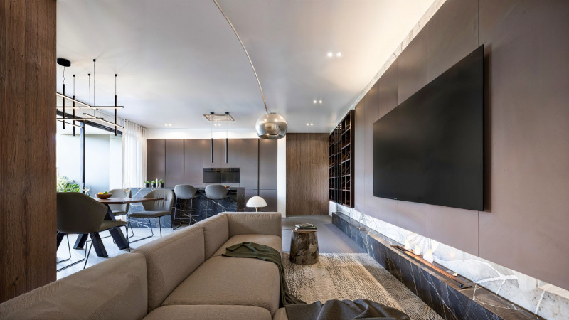 Presentiamo un elegante appartamento bilocale in vendita, situato all'interno di un moderno condo...