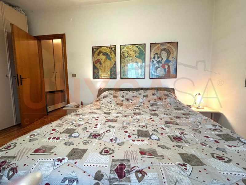 ALBIGNASEGO – All’interno di un residence composto da una palazzina suddivisa in due vani scala d...