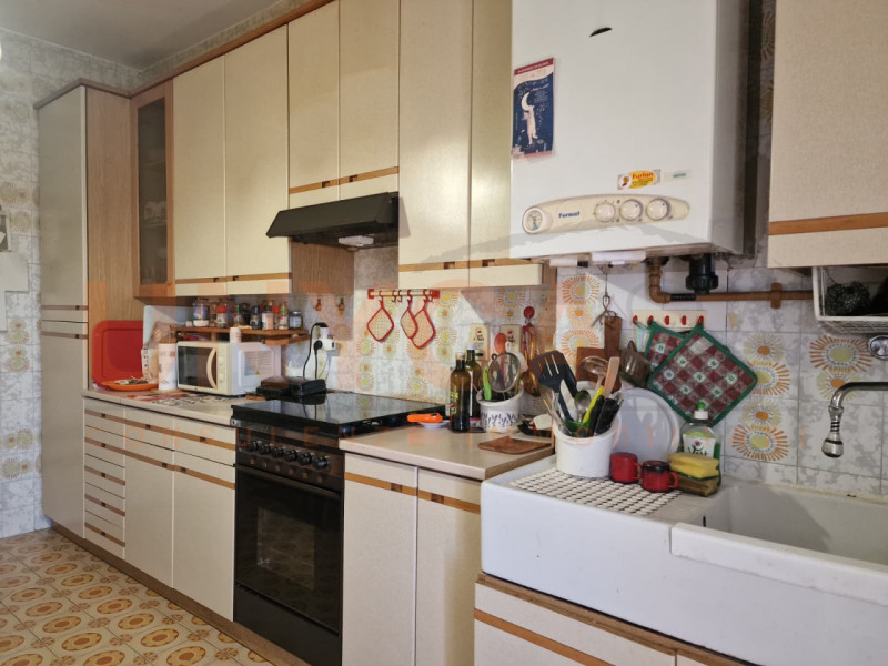 ALBIGNASEGO – All’interno di un residence composto da una palazzina suddivisa in due vani scala d...