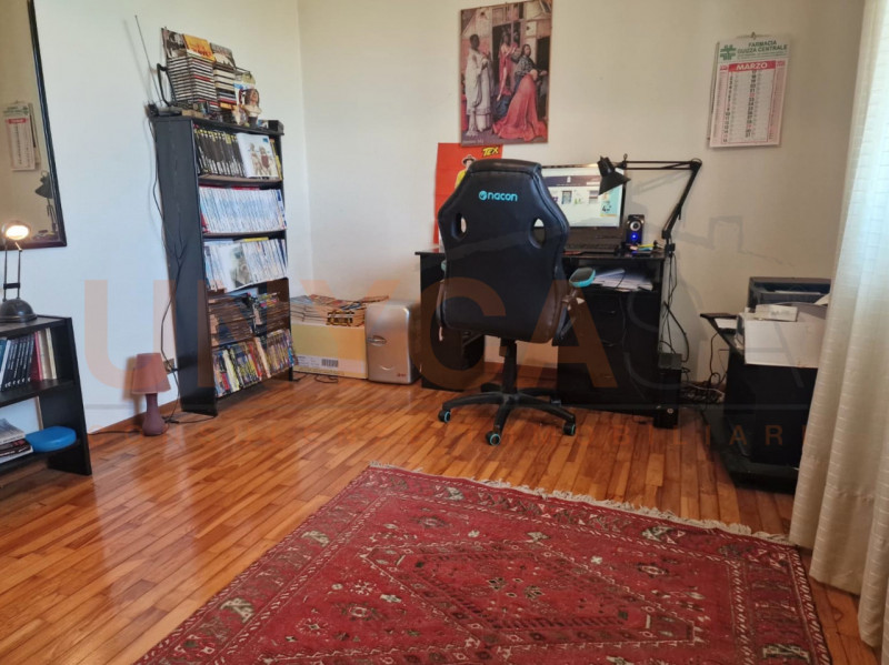 ALBIGNASEGO – All’interno di un residence composto da una palazzina suddivisa in due vani scala d...