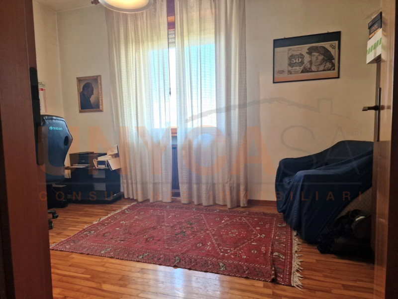 ALBIGNASEGO – All’interno di un residence composto da una palazzina suddivisa in due vani scala d...