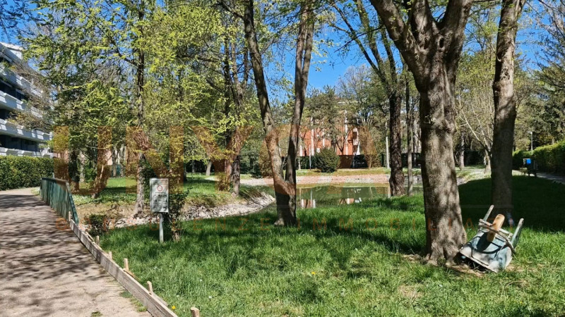 ALBIGNASEGO – All’interno di un residence composto da una palazzina suddivisa in due vani scala d...