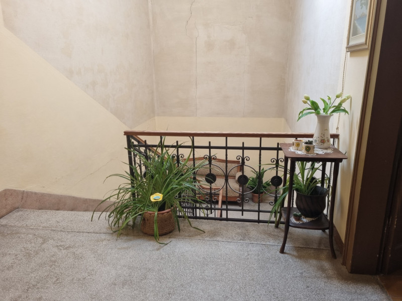 Nel centro storico di Este, questo affascinante palazzo terratetto è un'opportunità per chi cerca...