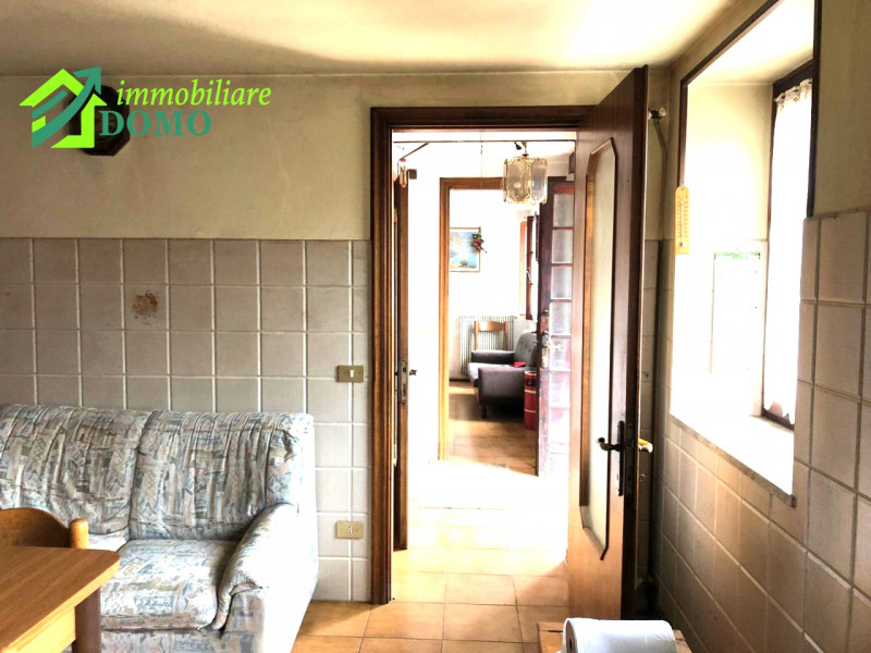 VALLI DEL PASUBIO: CASA DI TESTA CON TERRENO € 85.000 info 0445 824740

BUONI MOTIVI PER ACQUISTA...