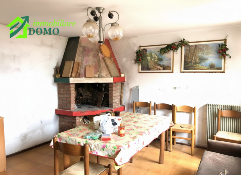 VALLI DEL PASUBIO: CASA DI TESTA CON TERRENO € 85.000 info 0445 824740

BUONI MOTIVI PER ACQUISTA...