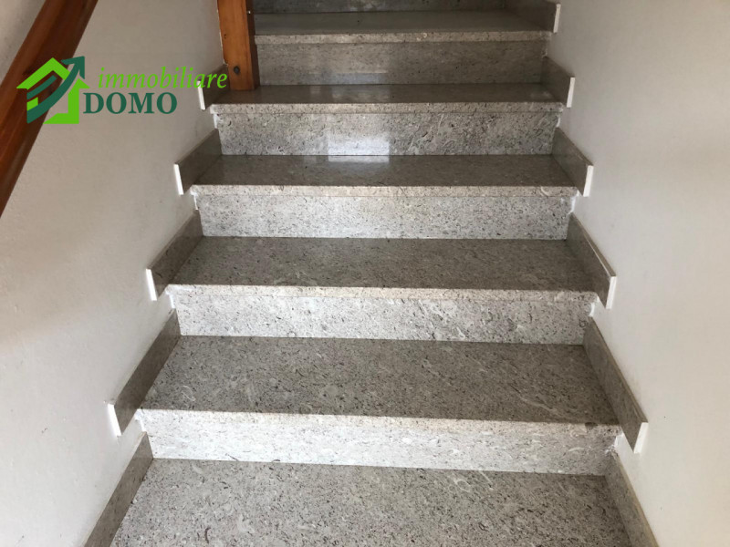 VALLI DEL PASUBIO: CASA DI TESTA CON TERRENO € 85.000 info 0445 824740

BUONI MOTIVI PER ACQUISTA...