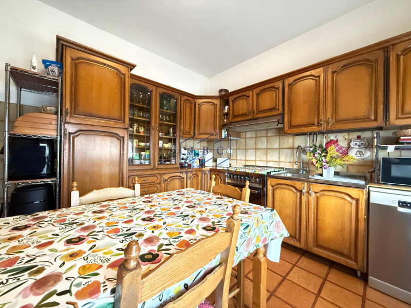 Ponte di Piave - (Treviso) 
In esclusiva, proponiamo un ampio appartamento pentalocale situato a ...