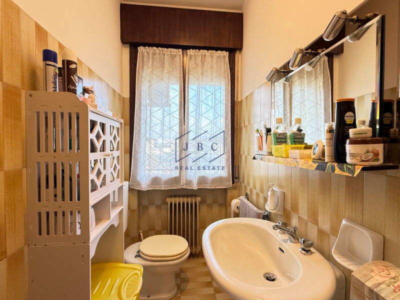 Ponte di Piave - (Treviso) 
In esclusiva, proponiamo un ampio appartamento pentalocale situato a ...