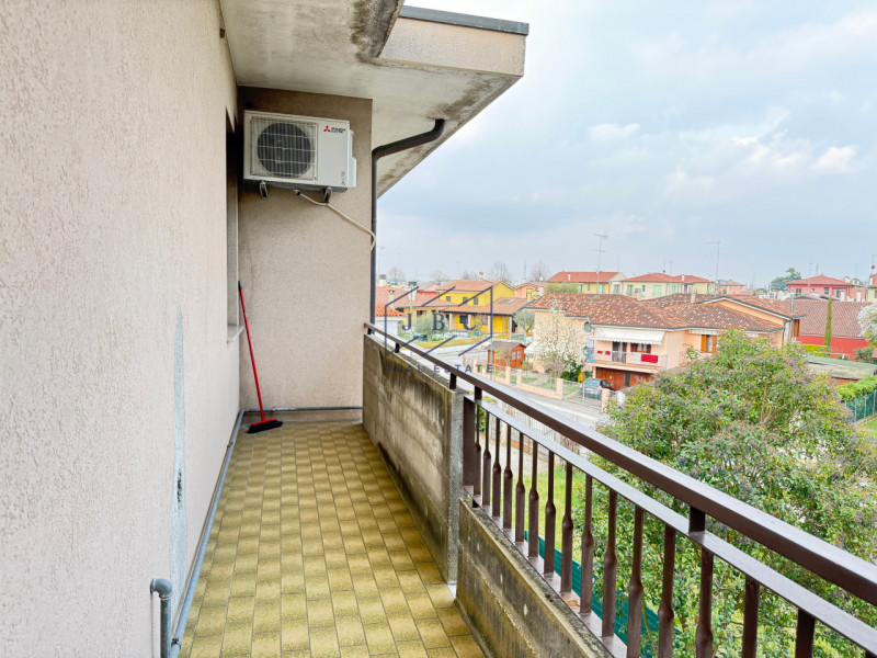 Ponte di Piave - (Treviso) 
In esclusiva, proponiamo un ampio appartamento pentalocale situato a ...