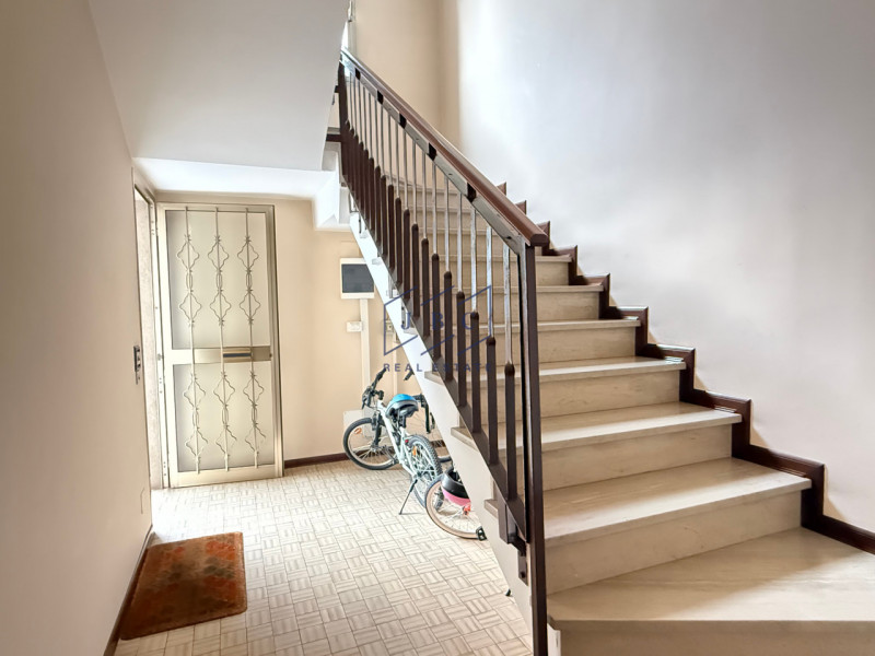 Ponte di Piave - (Treviso) 
In esclusiva, proponiamo un ampio appartamento pentalocale situato a ...