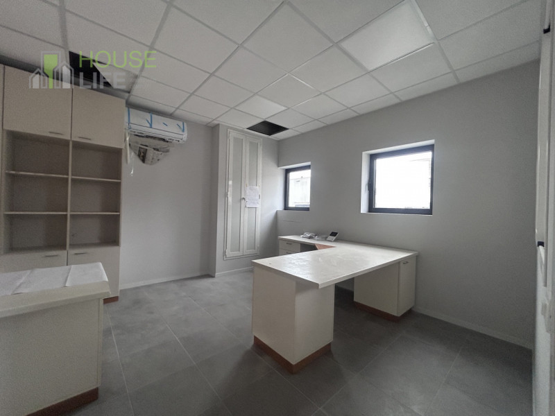 SCHIO - Z.I: CAPANNONE INDUSTRIALE RISTRUTTURATO A NUOVO di circa mq 700 circa H 7,50, con impian...