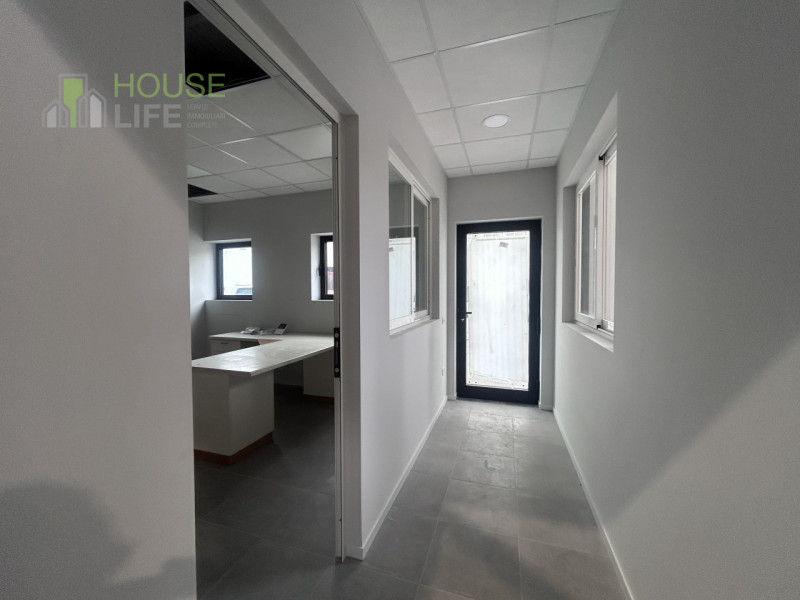 SCHIO - Z.I: CAPANNONE INDUSTRIALE RISTRUTTURATO A NUOVO di circa mq 700 circa H 7,50, con impian...