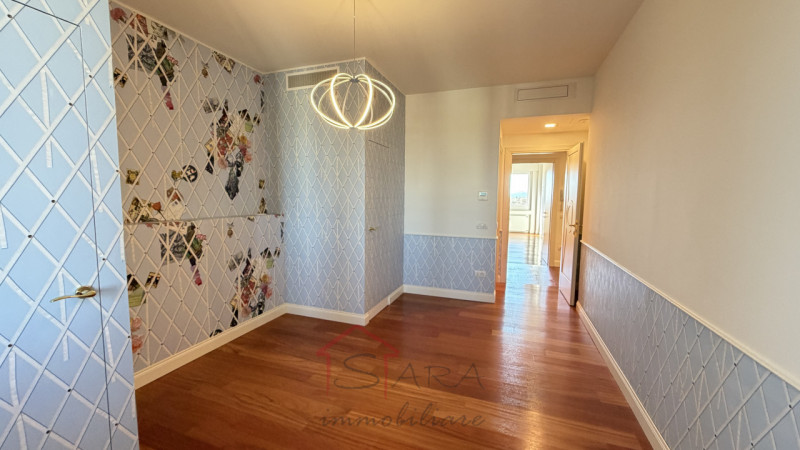 PADOVA – CENTRO STORICO

Nel cuore di Padova, in Corso Milano, proponiamo in vendita un elegante ...