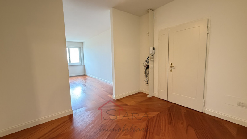 PADOVA – CENTRO STORICO

Nel cuore di Padova, in Corso Milano, proponiamo in vendita un elegante ...