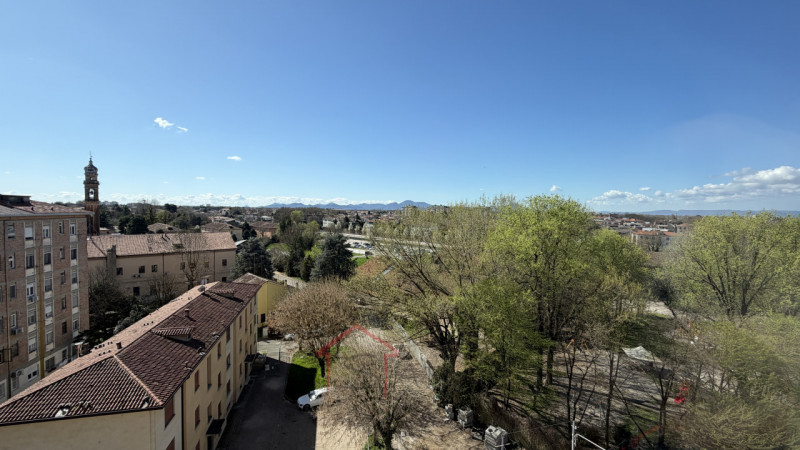 PADOVA – CENTRO STORICO

Nel cuore di Padova, in Corso Milano, proponiamo in vendita un elegante ...