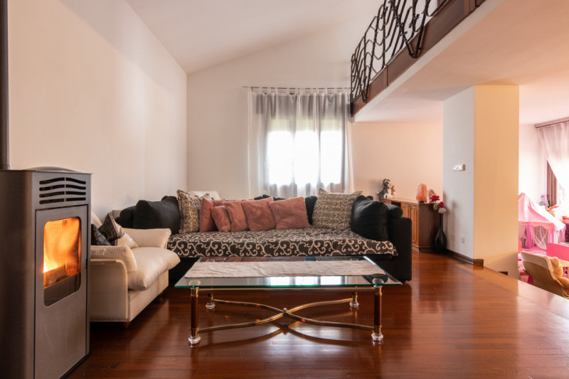 In una delle zone più tranquille e verdi di Montegrotto, proponiamo in vendita una soluzione idea...