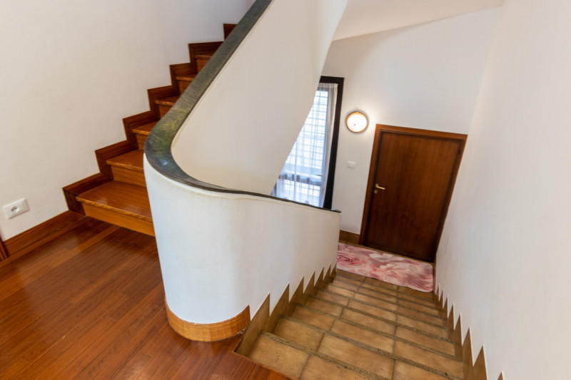 In una delle zone più tranquille e verdi di Montegrotto, proponiamo in vendita una soluzione idea...