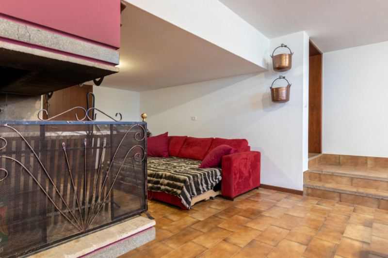 In una delle zone più tranquille e verdi di Montegrotto, proponiamo in vendita una soluzione idea...