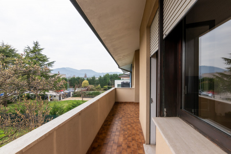 In una delle zone più tranquille e verdi di Montegrotto, proponiamo in vendita una soluzione idea...