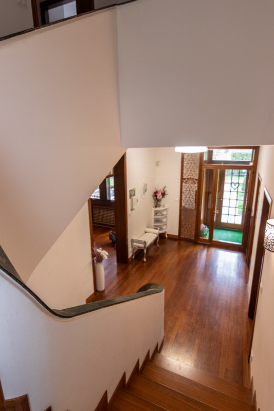 In una delle zone più tranquille e verdi di Montegrotto, proponiamo in vendita una soluzione idea...