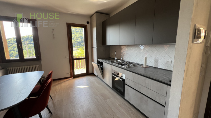 Valli del Pasubio - Zona Malunga: Appartamento al piano terra arredato con tre camere bagno e amp...